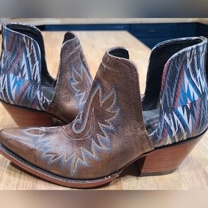 Ariat Dixon Booties